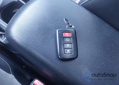 2018 Toyota Rav4 Xle из США, поврежденный, VIN JTMRFREV3JJ252089